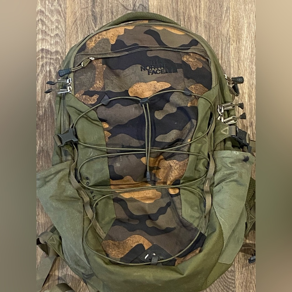 The North Face Borealis 28L Tourist Backpack -Camouflage